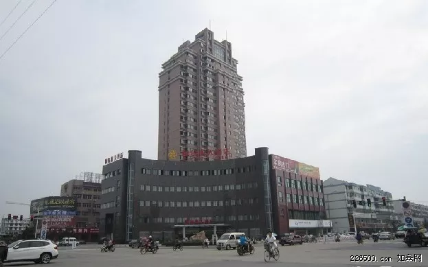 金茂国际财富广场